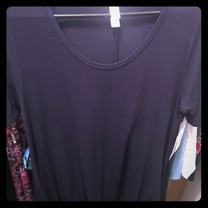 Solid navy lularoe perfect t